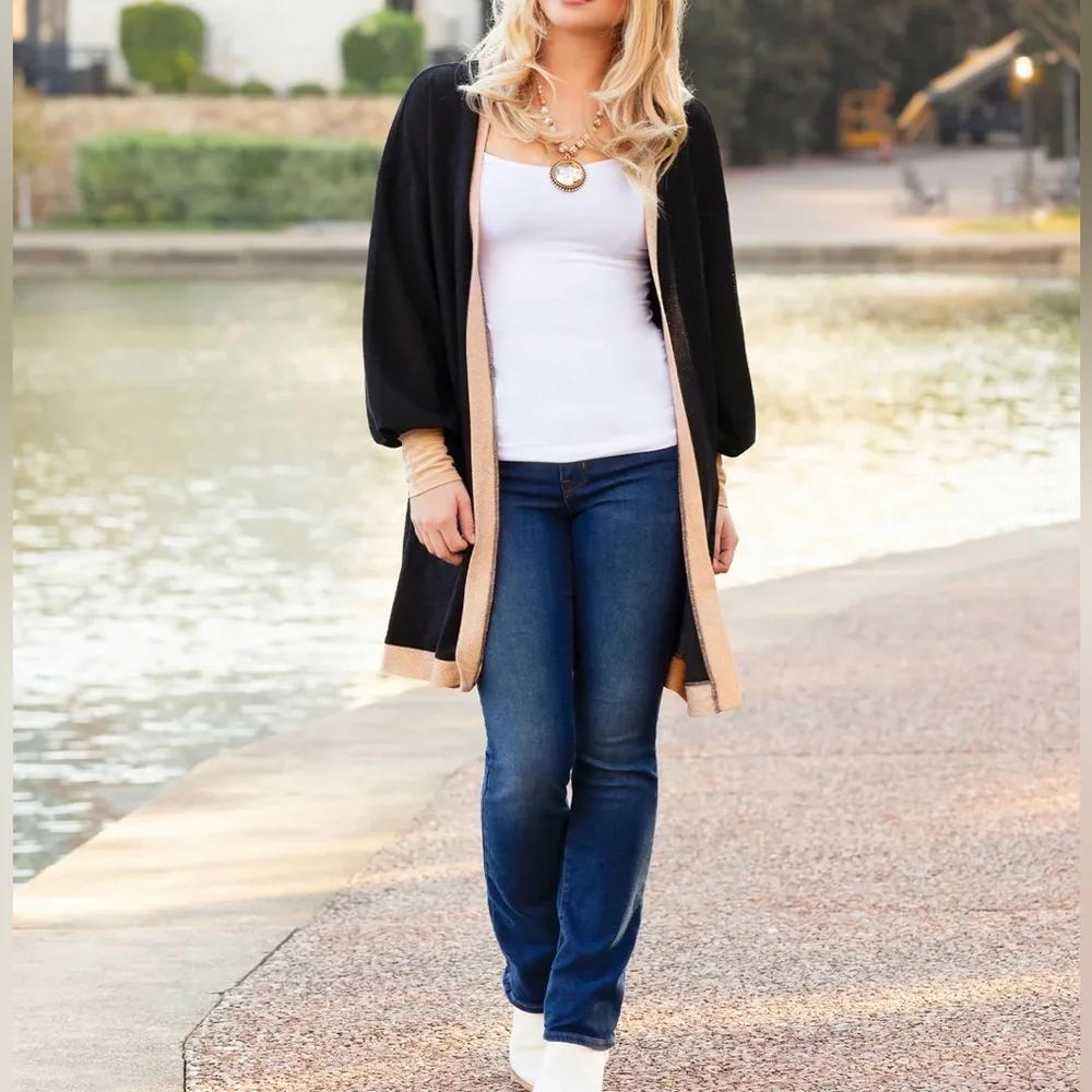 Shimmery Black and Gold Cardigan With Pockets NWT - Picture 2 of 4